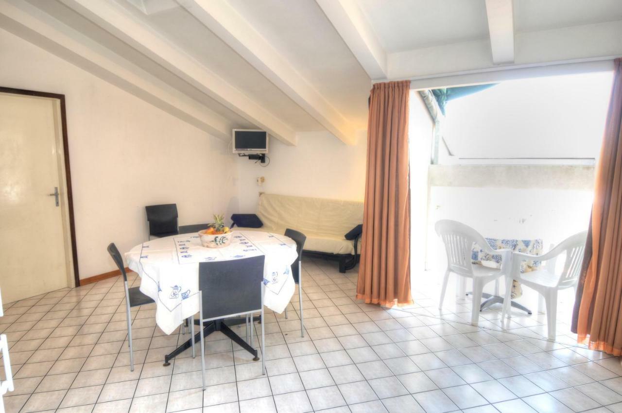 Condominio Res. Palace Bibione Bagian luar foto