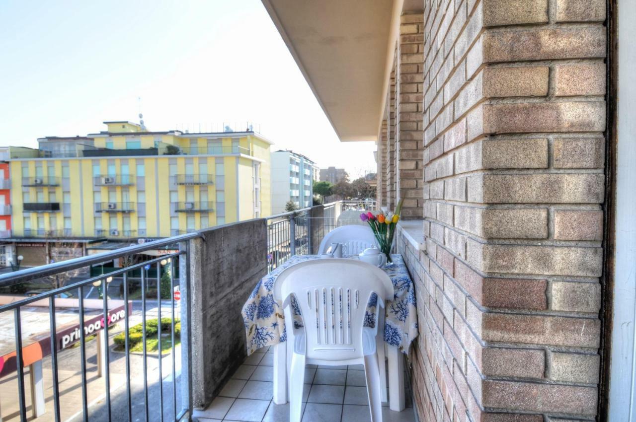 Condominio Res. Palace Bibione Bagian luar foto