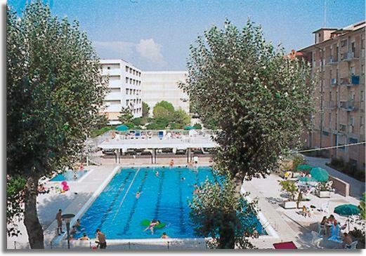 Condominio Res. Palace Bibione Bagian luar foto